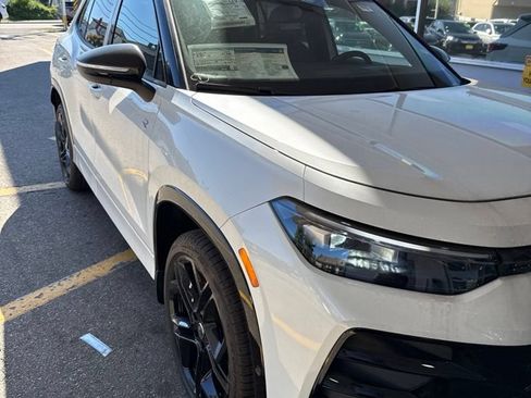 New 2026 Volkswagen Tiguan SE R-Line AWD/4WD image 3