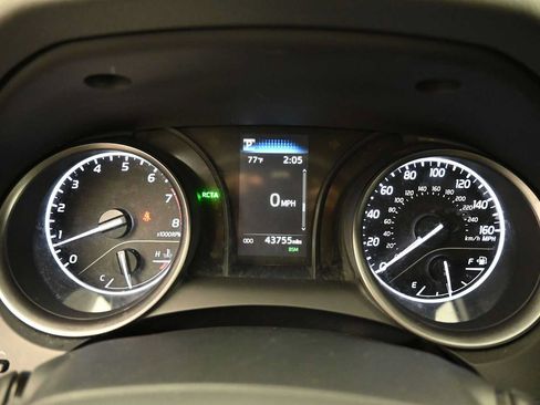 Used 2024 Toyota Camry SE w/ Cold Weather Package FWD image 7
