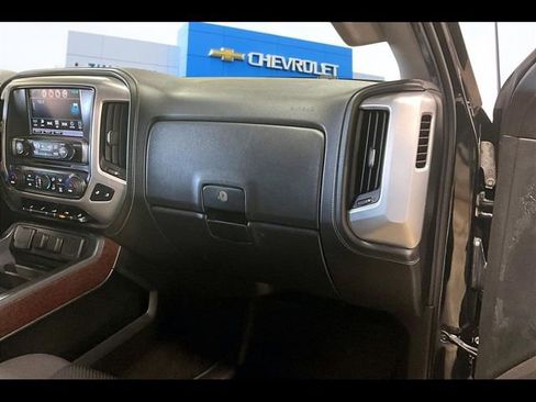 Used 2017 GMC Sierra 1500 SLE image 23