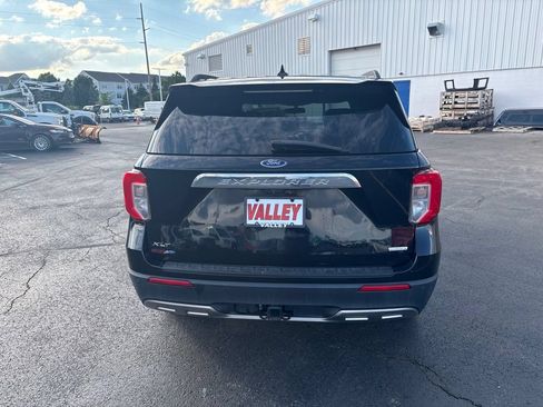 Used 2020 Ford Explorer XLT w/ Equipment Group 202A RWD image 4