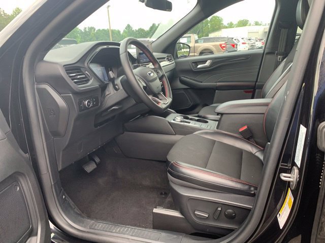 Used 2025 Ford Escape ST-Line Select AWD/4WD image 23