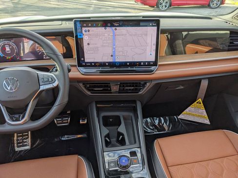 New 2026 Volkswagen Tiguan SEL R-Line image 16