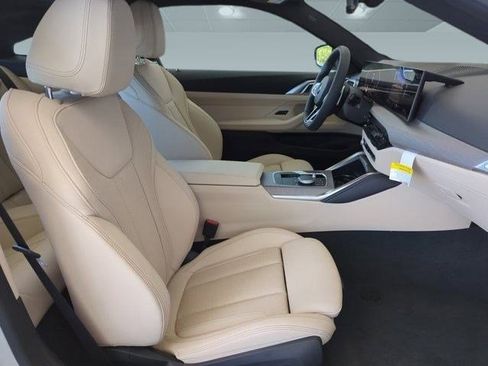 Used 2025 BMW 430i Coupe w/ M Sport Package image 26