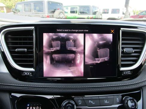 New 2026 Chrysler Pacifica Limited w/ Uconnect Theater Family Group AWD/4WD image 46