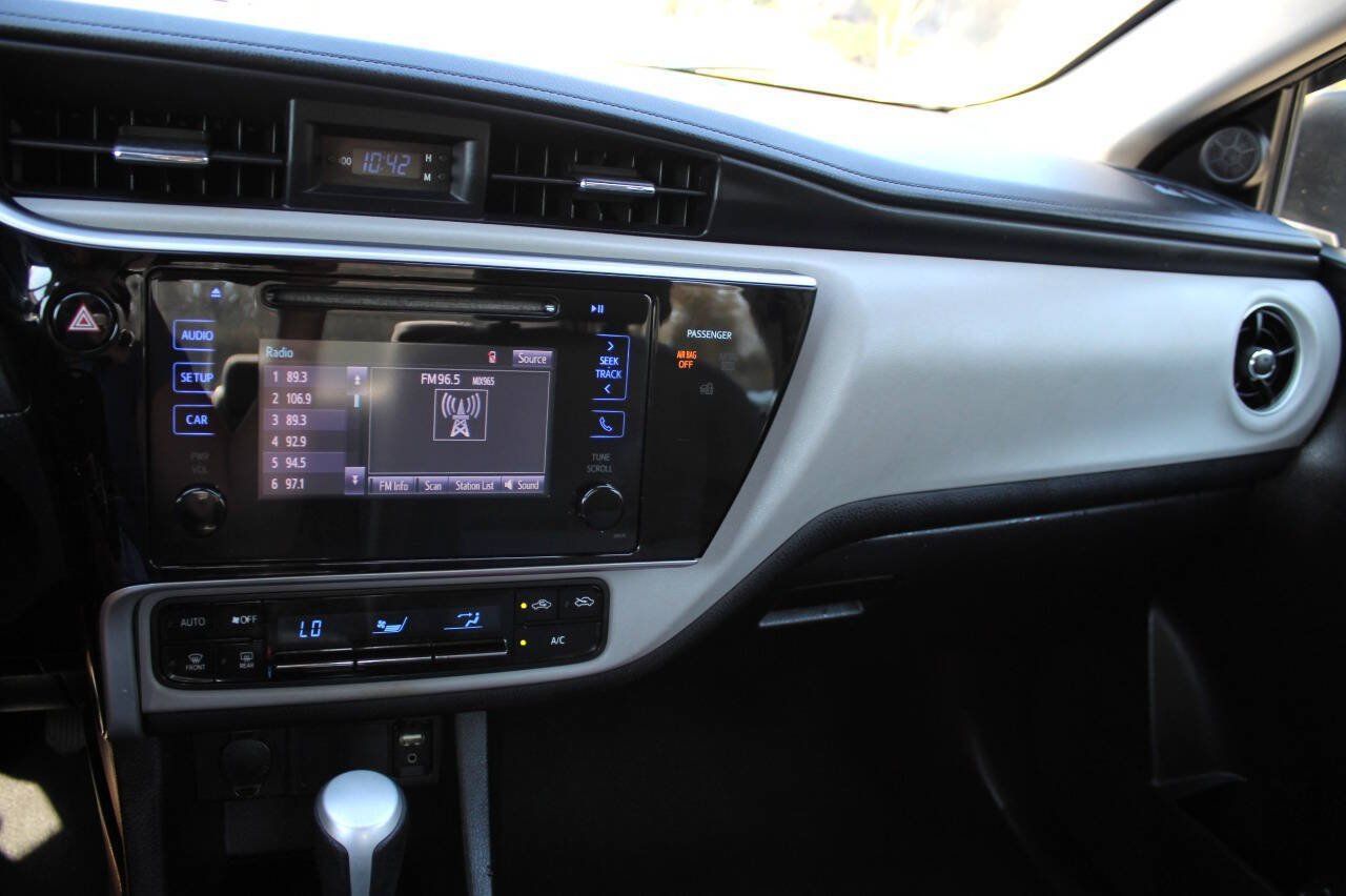 Used 2017 Toyota Corolla LE FWD image 9