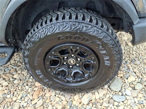 Used 2024 Ford Bronco Wildtrak image 18