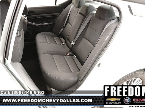 Used 2025 Nissan Altima 2.5 SV FWD image 10