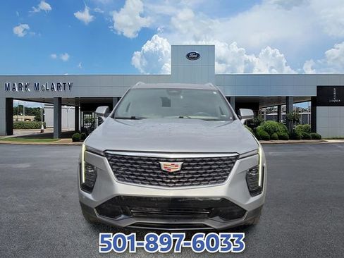 Used 2024 Cadillac XT4 Premium Luxury FWD image 8