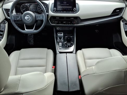 Used 2023 Nissan Rogue SV w/ SV Premium B Package image 10