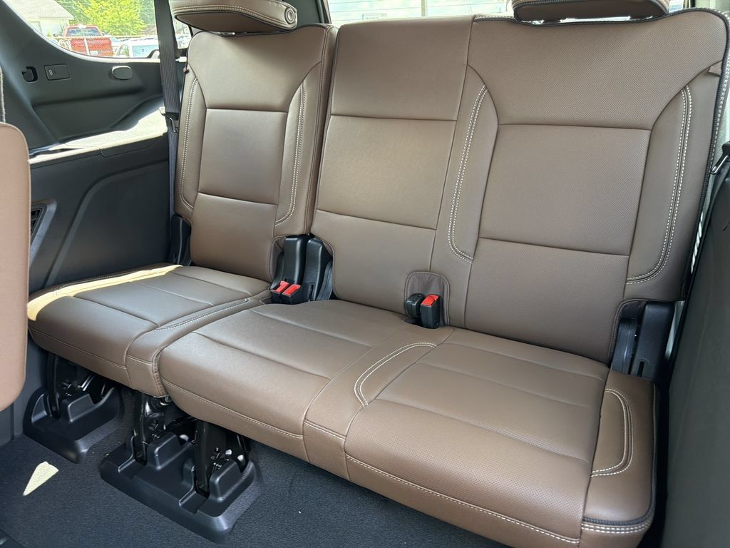 New 2026 Chevrolet Tahoe High Country AWD/4WD image 21