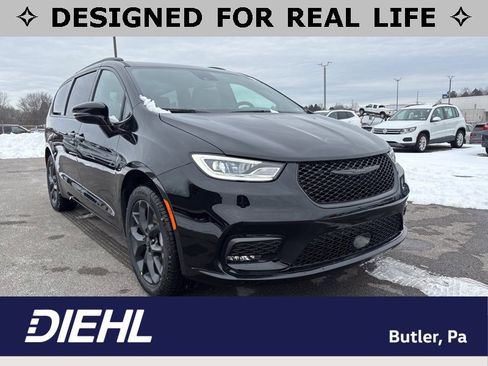 New 2026 Chrysler Pacifica Select w/ S Appearance Package image 1