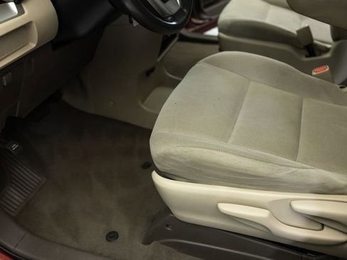 Used 2020 Toyota Sienna L FWD image 12