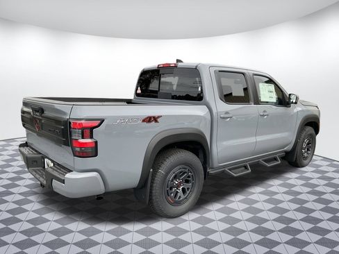 Used 2026 Nissan Frontier PRO-4X w/ Pro-4x Convenience Package image 3