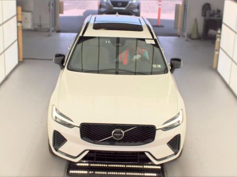 Used 2026 Volvo XC60 B5 Plus AWD/4WD image 2