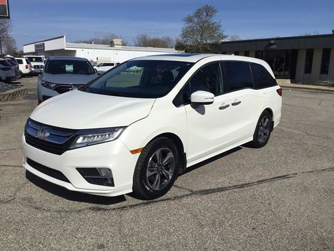 Used 2018 Honda Odyssey Touring image 12