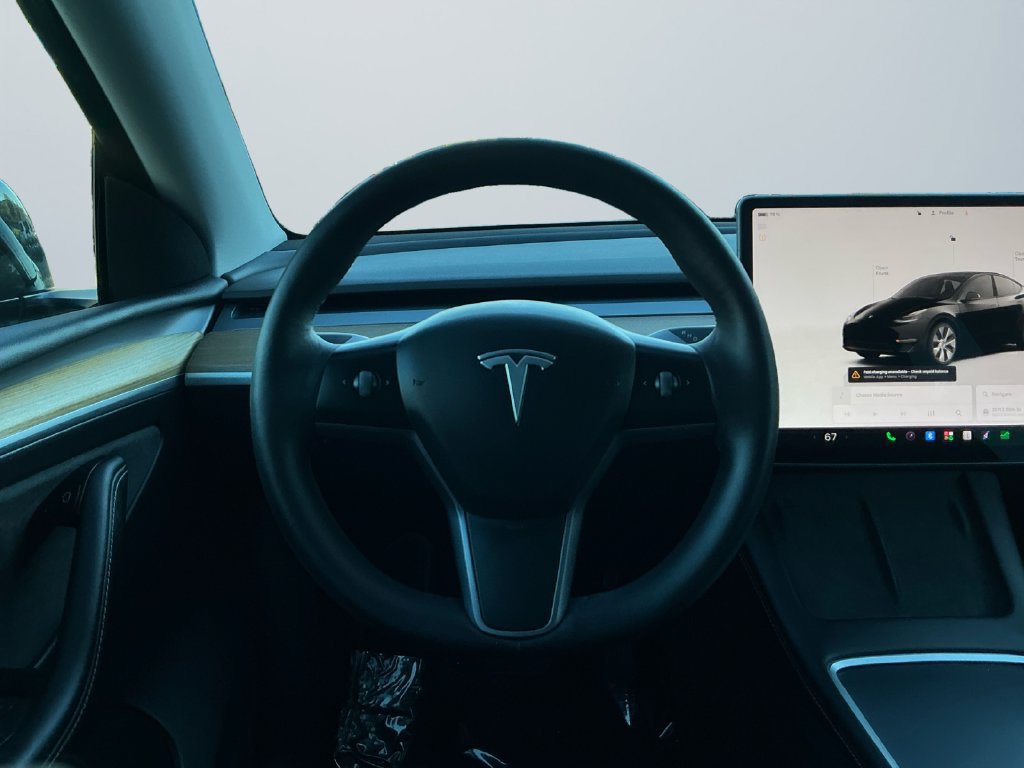 Used 2023 Tesla Model Y Long Range AWD/4WD image 13