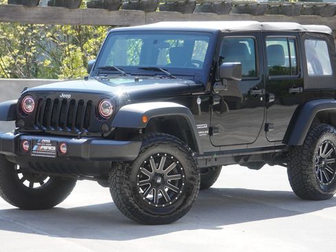 Used 2016 Jeep Wrangler Unlimited Sport w/ Max Tow Package AWD/4WD image 9