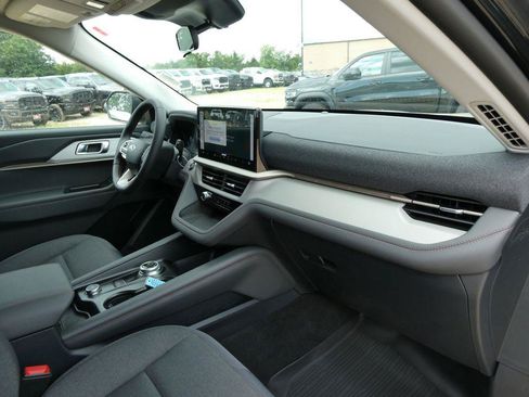 New 2026 Ford Explorer Active AWD/4WD image 12
