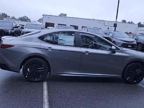 New 2026 Toyota Camry SE w/ Convenience Package image 9