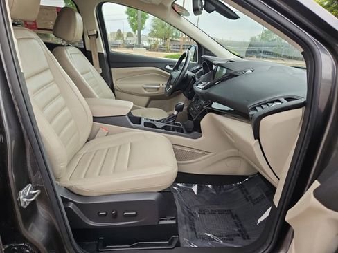 Used 2017 Ford Escape Titanium image 21