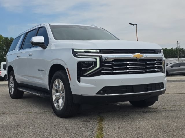 Used 2026 Chevrolet Suburban Premier AWD/4WD image 7