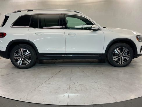New 2026 Mercedes-Benz GLB 250 4MATIC image 6