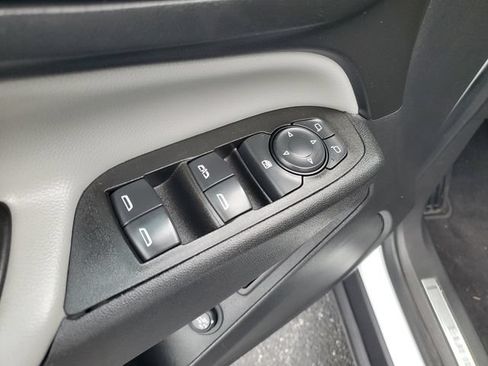 Certified 2020 Chevrolet Equinox Premier FWD image 22