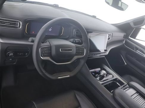 Used 2024 Jeep Wagoneer Series II AWD/4WD image 17