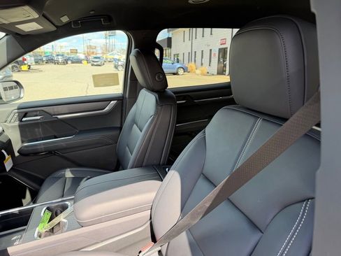 New 2026 GMC Acadia Elevation w/ Black Edition image 17