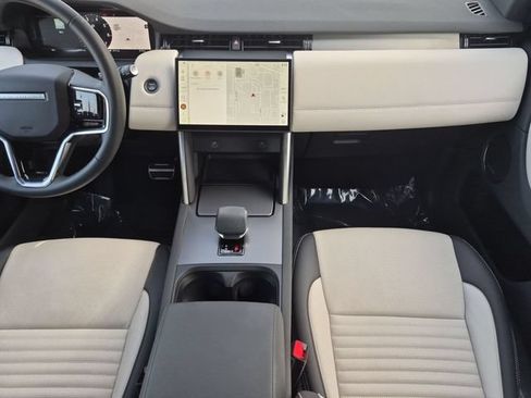 Used 2025 Land Rover Discovery Sport Dynamic SE AWD/4WD image 13