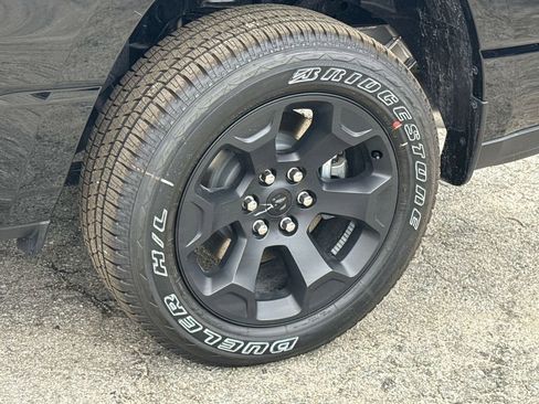 New 2026 RAM 1500 Express image 38