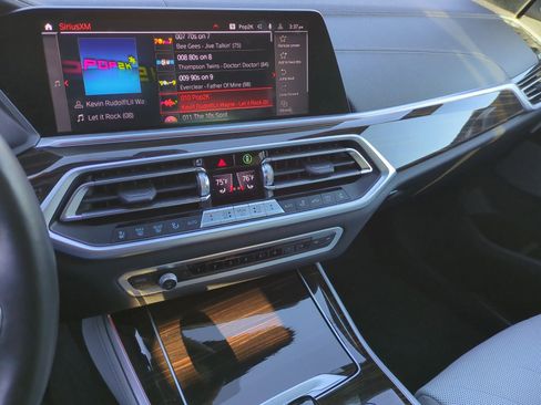 Certified 2023 BMW X5 xDrive40i w/ M Sport Package image 29