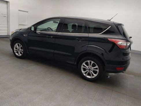Used 2017 Ford Escape SE image 3