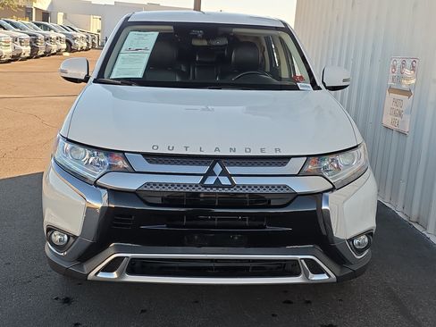 Used 2020 Mitsubishi Outlander SE image 3