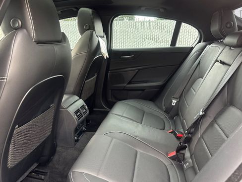 Used 2018 Jaguar XE S RWD image 12
