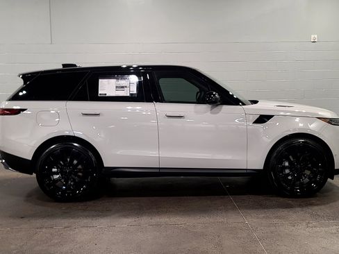 New 2026 Land Rover Range Rover Sport SE image 13
