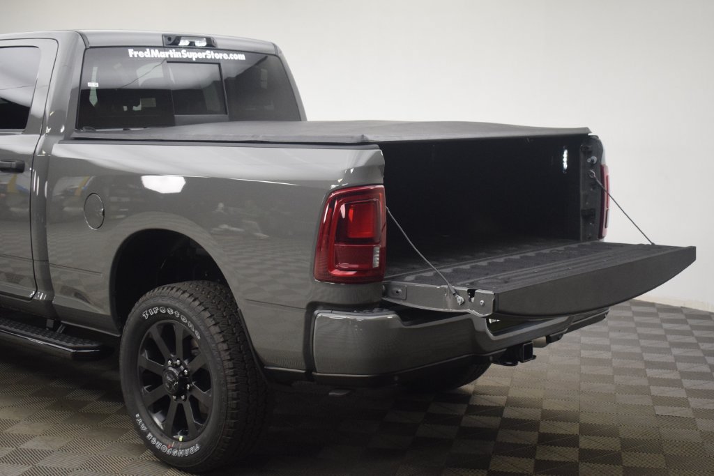 New 2027 RAM 3500 Big Horn AWD/4WD image 11