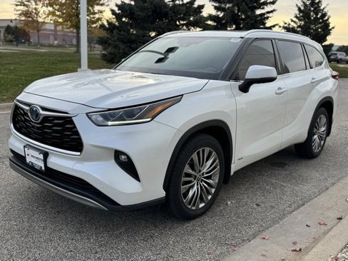 Used 2022 Toyota Highlander Platinum image 39