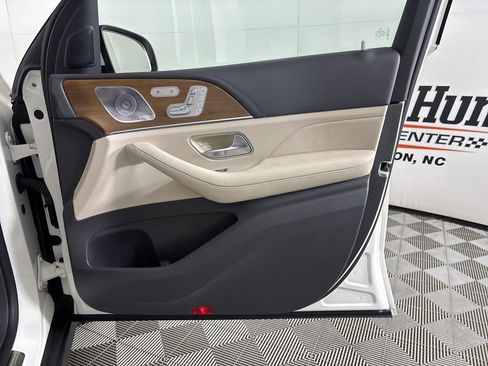 Used 2020 Mercedes-Benz GLE 450 4MATIC image 39