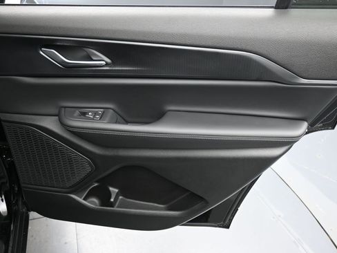 New 2026 Jeep Grand Cherokee L 4WD image 16