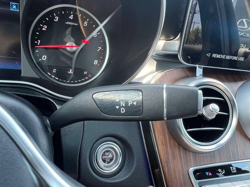 Used 2022 Mercedes-Benz GLC 300 4MATIC image 25