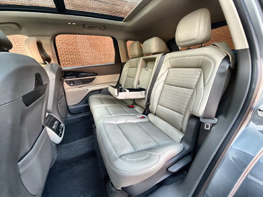 Used 2024 Lincoln Nautilus Reserve w/ Equipment Group 202A AWD/4WD image 27