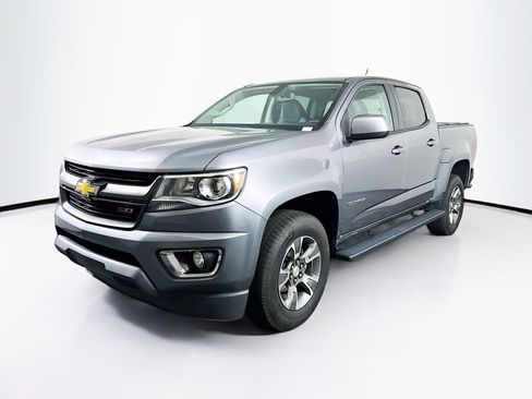 Used 2020 Chevrolet Colorado Z71 AWD/4WD image 3