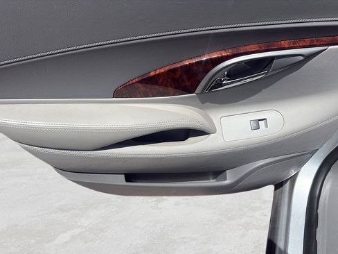 Used 2013 Buick LaCrosse FWD image 20