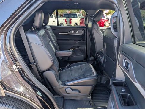 Used 2025 Ford Explorer ST image 17