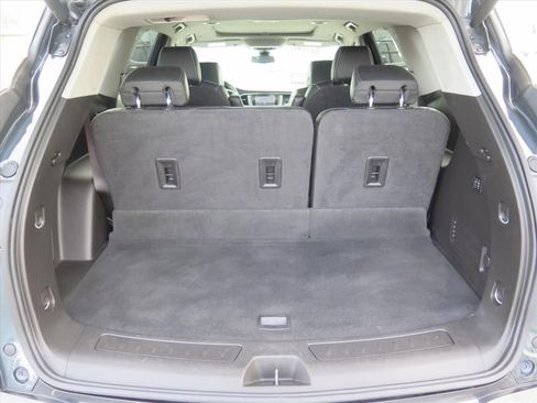 Used 2019 Buick Enclave Avenir w/ Avenir Technology Package image 17