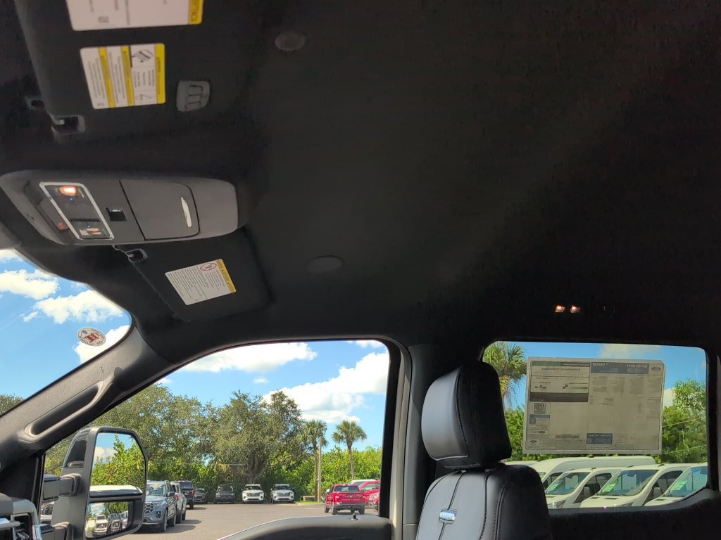 New 2027 Ford F250 Platinum w/ FX4 Off-Road Package AWD/4WD image 11