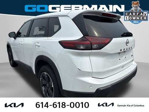 Used 2024 Nissan Rogue SV FWD image 2