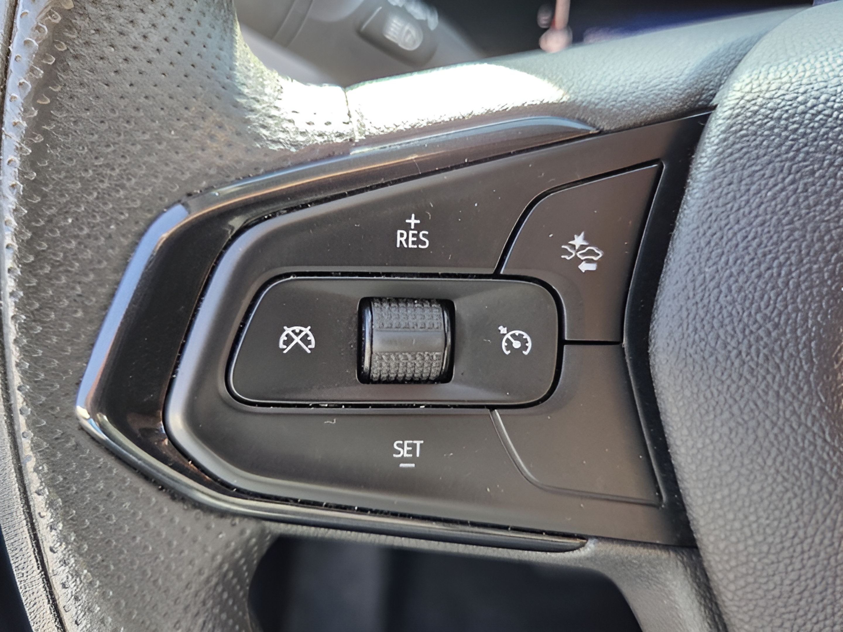Used 2025 Chevrolet TrailBlazer LT FWD image 24