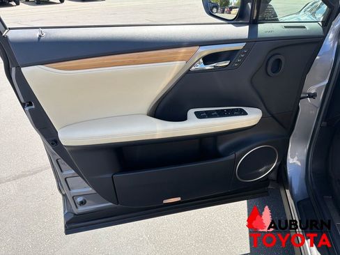 Used 2021 Lexus RX 350L Premium w/ Premium Package image 9